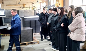 Девятиклассники средней школы №7 побывали на Новогрудском заводе металлоизделий 15.04.2024
